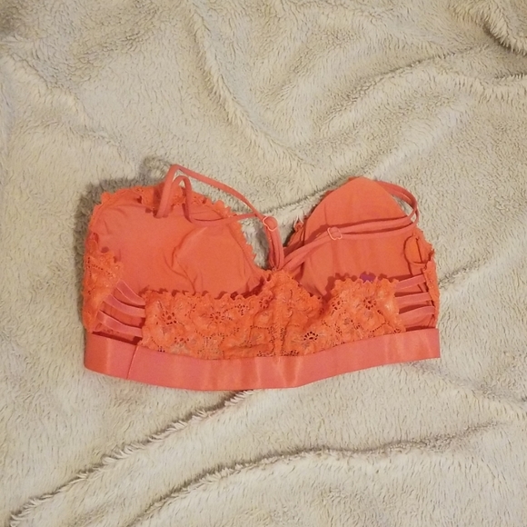 Bralette - Picture 2 of 3